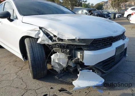 2022 Kia K5 Gt-Line z USA, uszkodzony, nr VIN 5XXG64J26NG158434